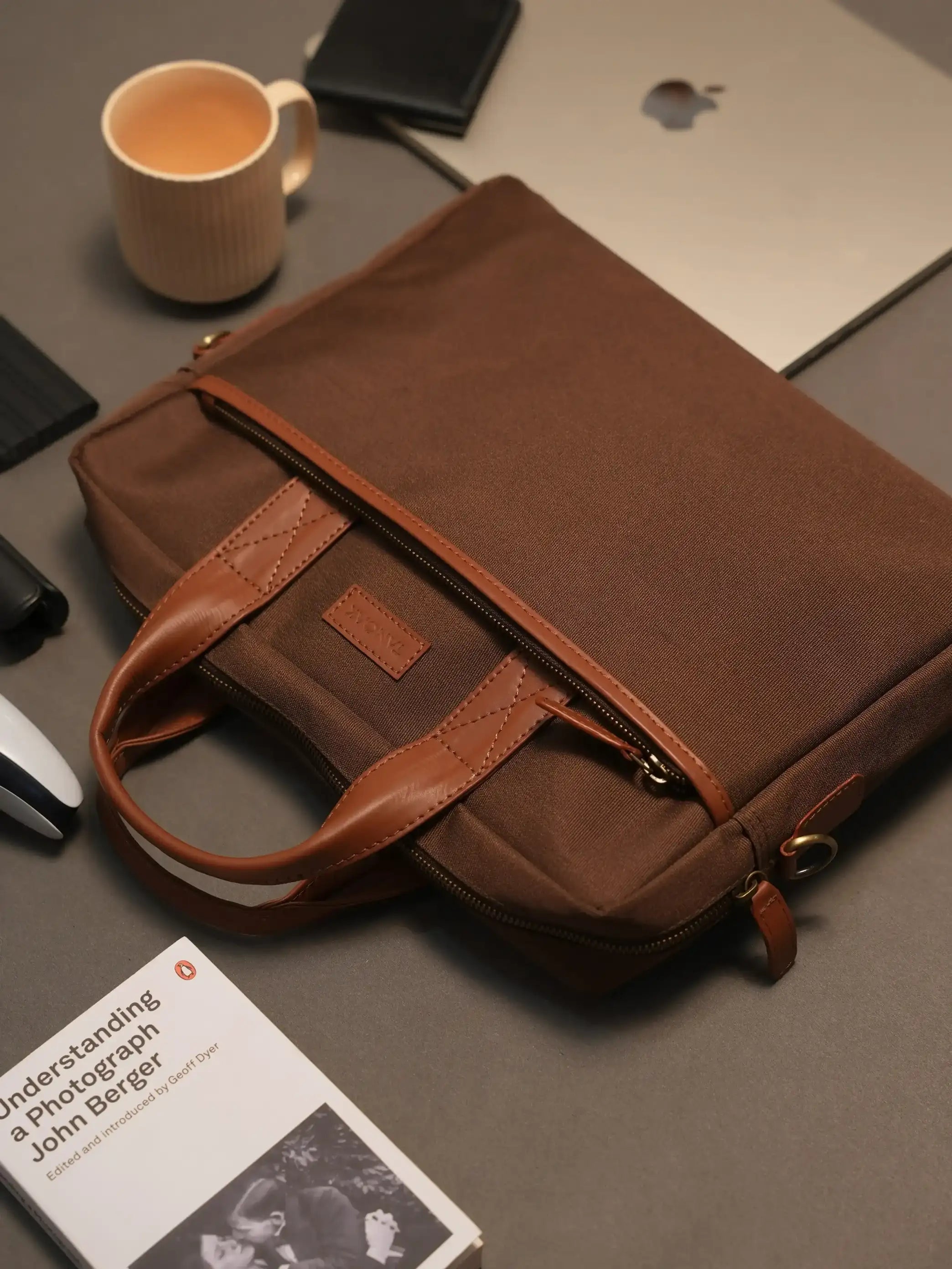 Garrison Briefcase / Walnut Brown