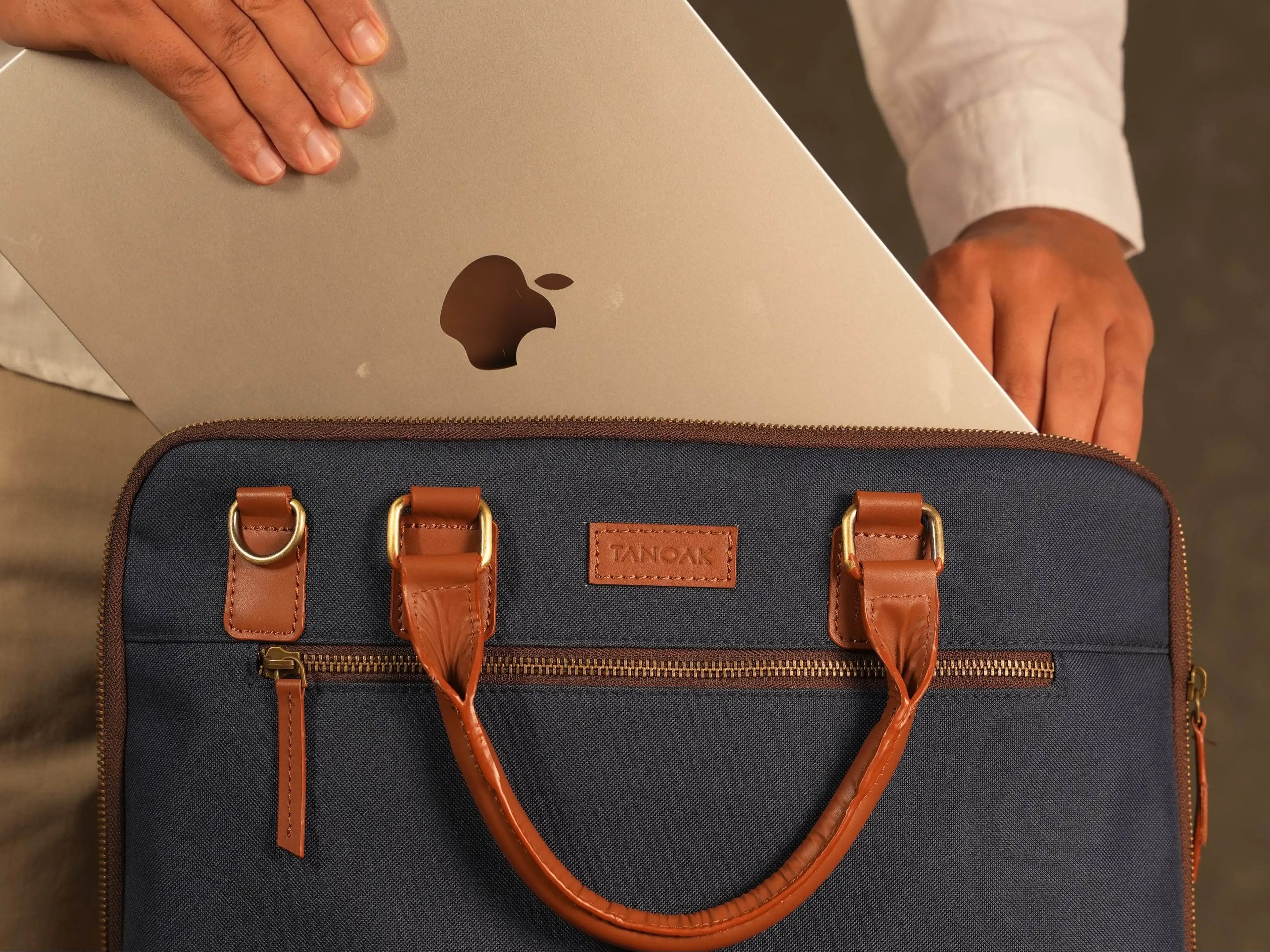 Tanoak Folio Laptop Bag / Estate Blue