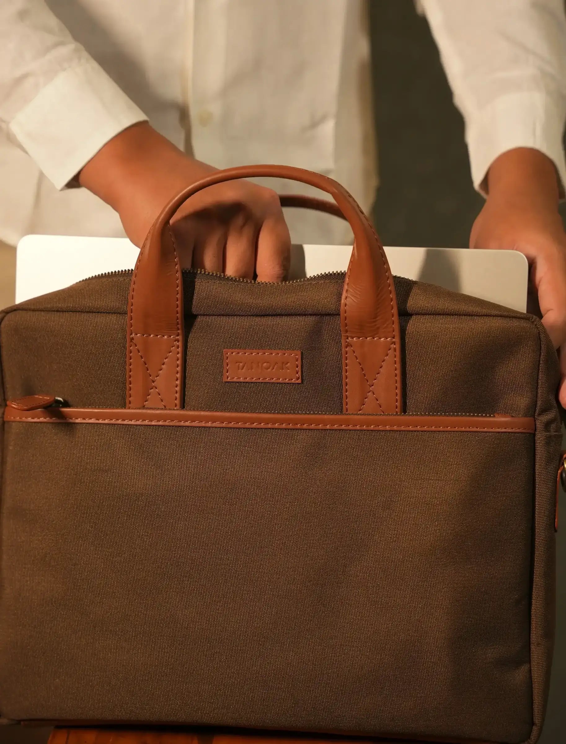 Garrison Briefcase / Walnut Brown